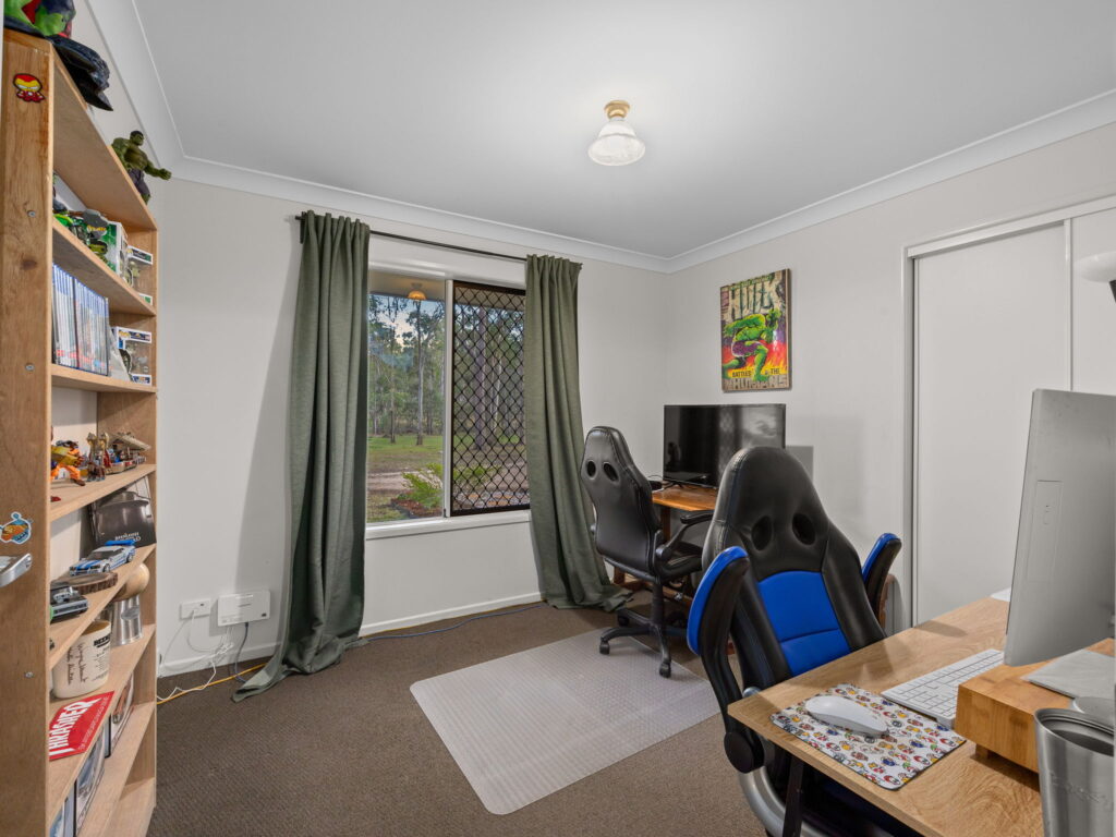 24 Heritage Drive, Adare, QLD 4343