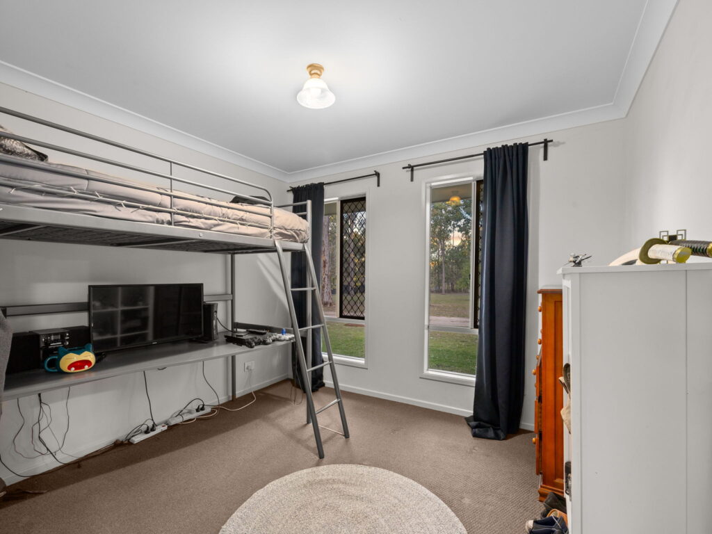 24 Heritage Drive, Adare, QLD 4343