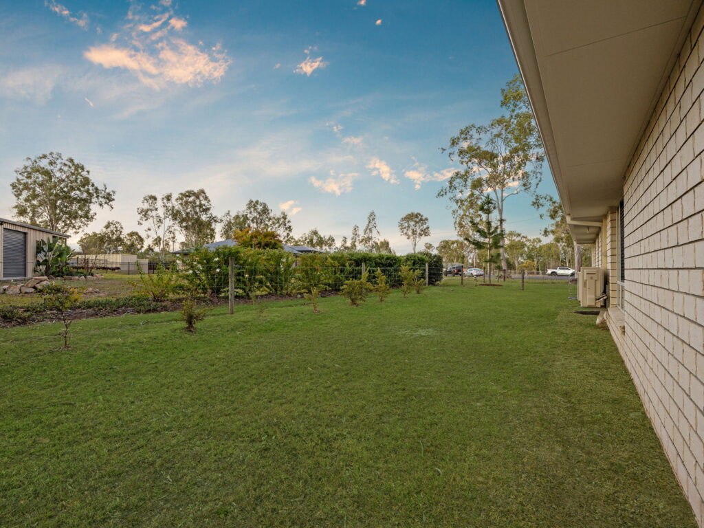 24 Heritage Drive, Adare, QLD 4343