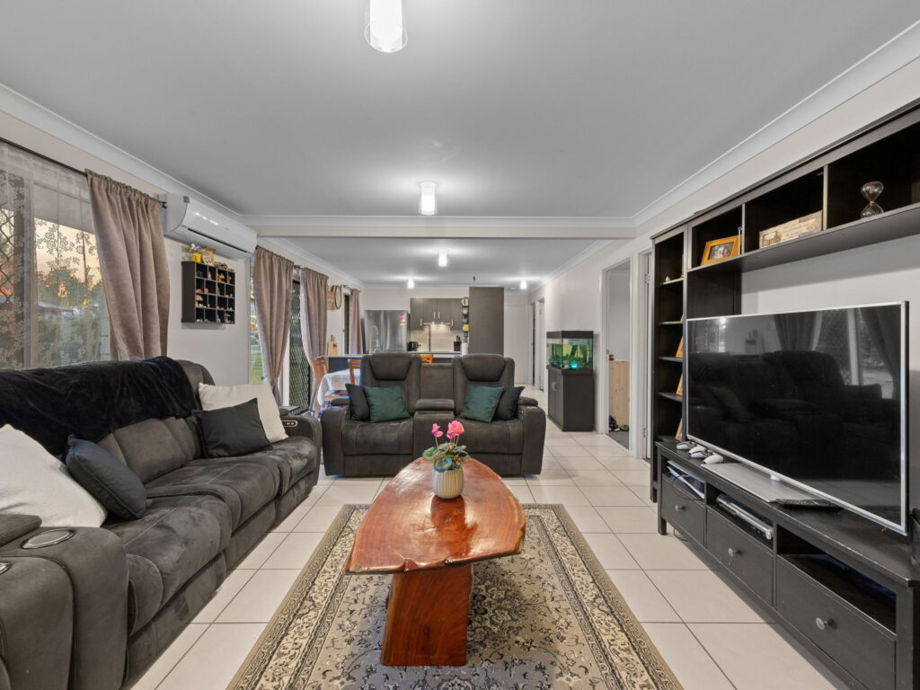 24 Heritage Drive, Adare, QLD 4343