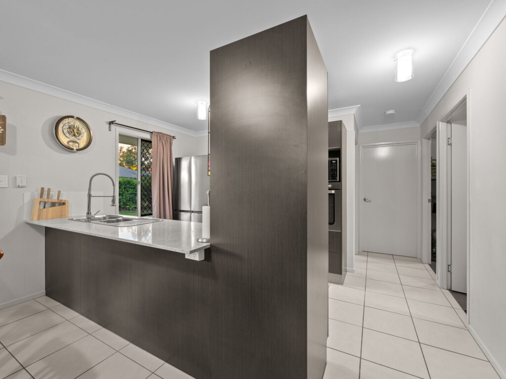 24 Heritage Drive, Adare, QLD 4343