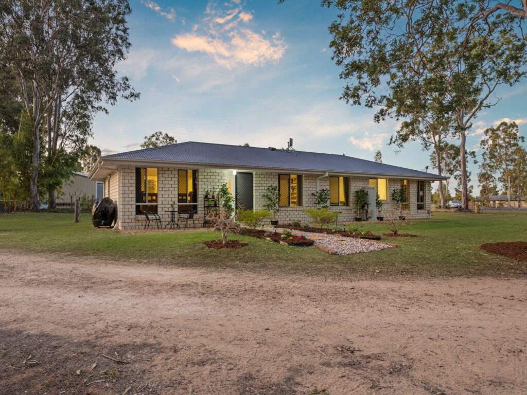 24 Heritage Drive, Adare, QLD 4343