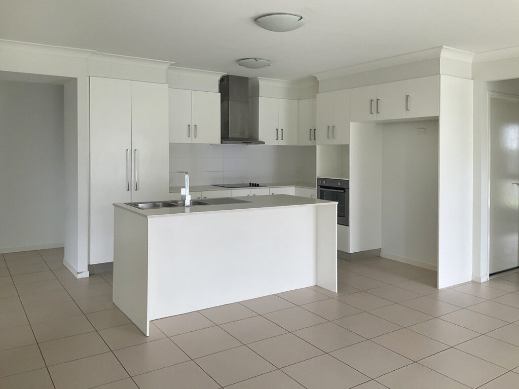 Yamanto QLD 4305
