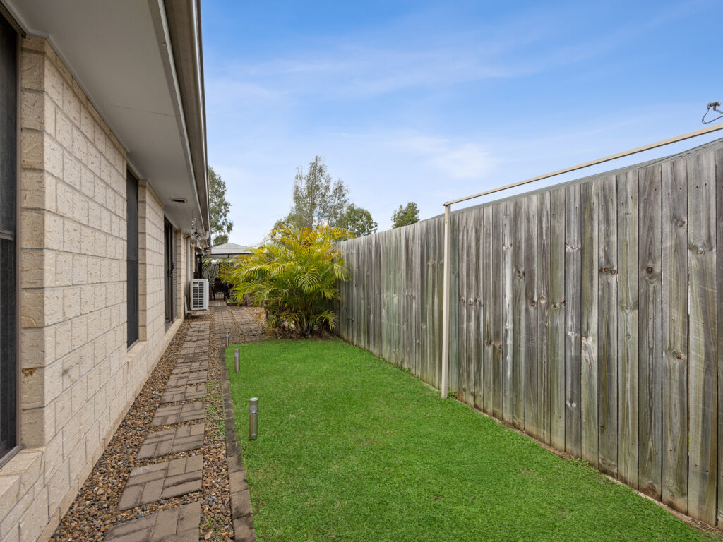23 Brooking Rise, Ripley, QLD 4306