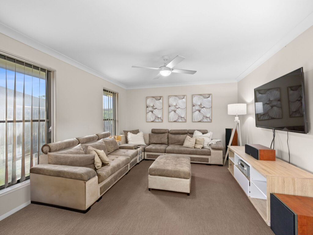 23 Brooking Rise, Ripley, QLD 4306