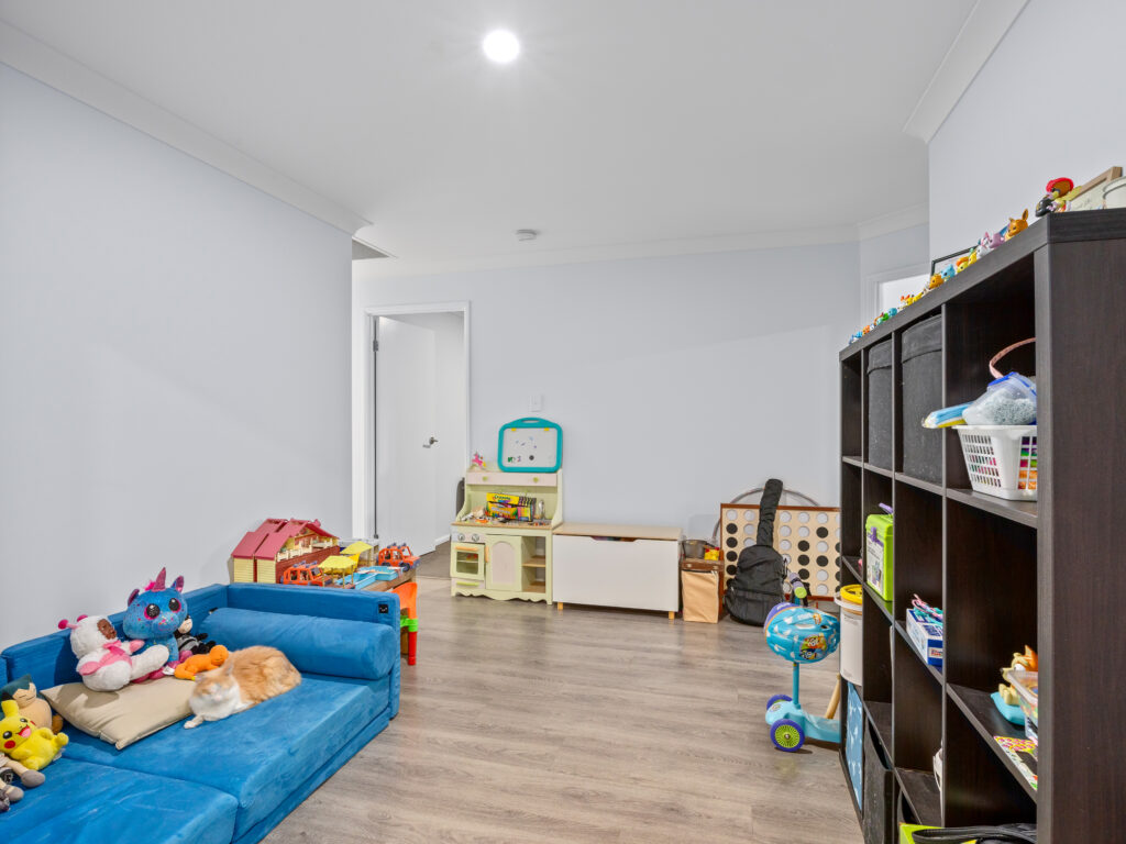 102 Owens Street, Marburg, QLD 4346