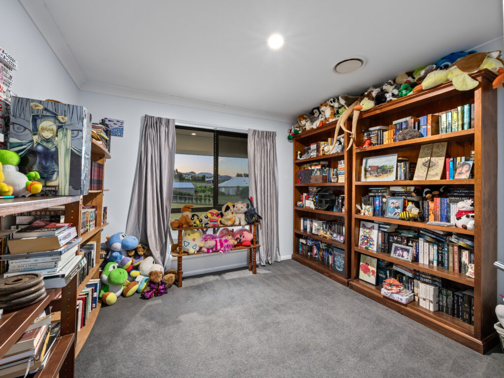 102 Owens Street, Marburg, QLD 4346