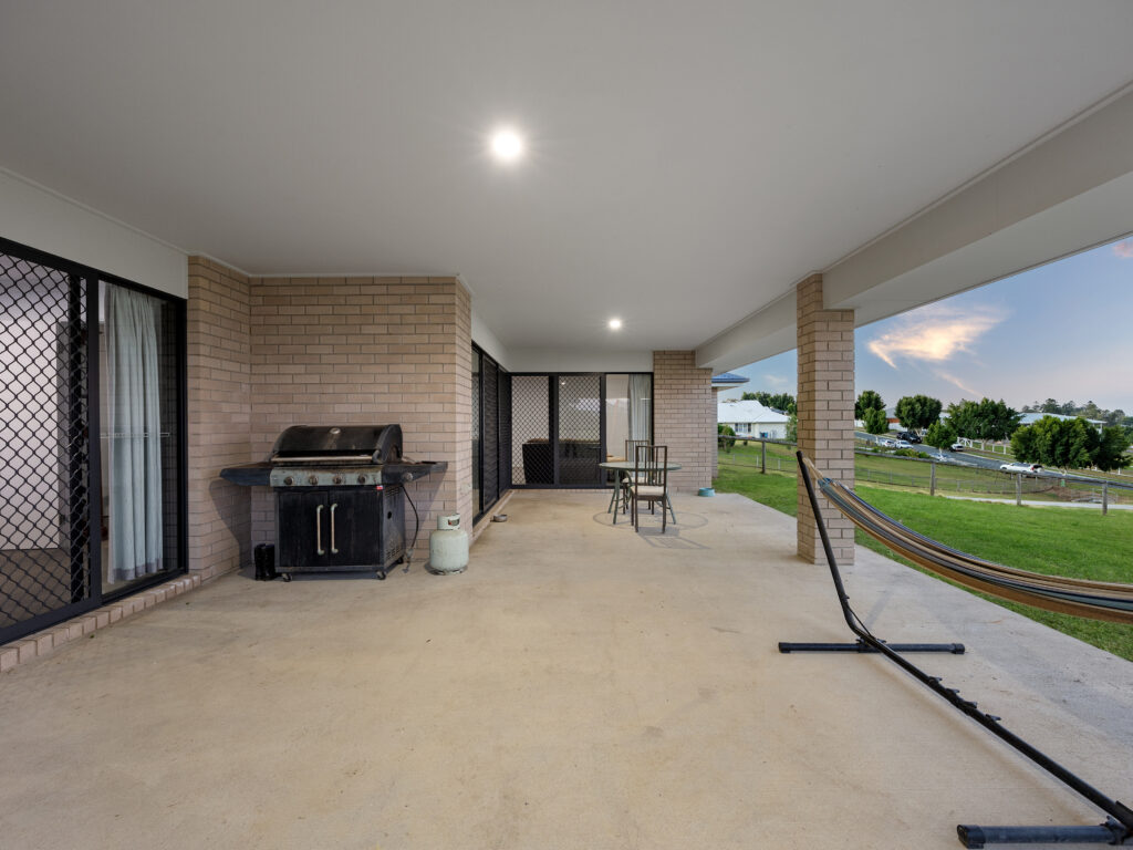 102 Owens Street, Marburg, QLD 4346