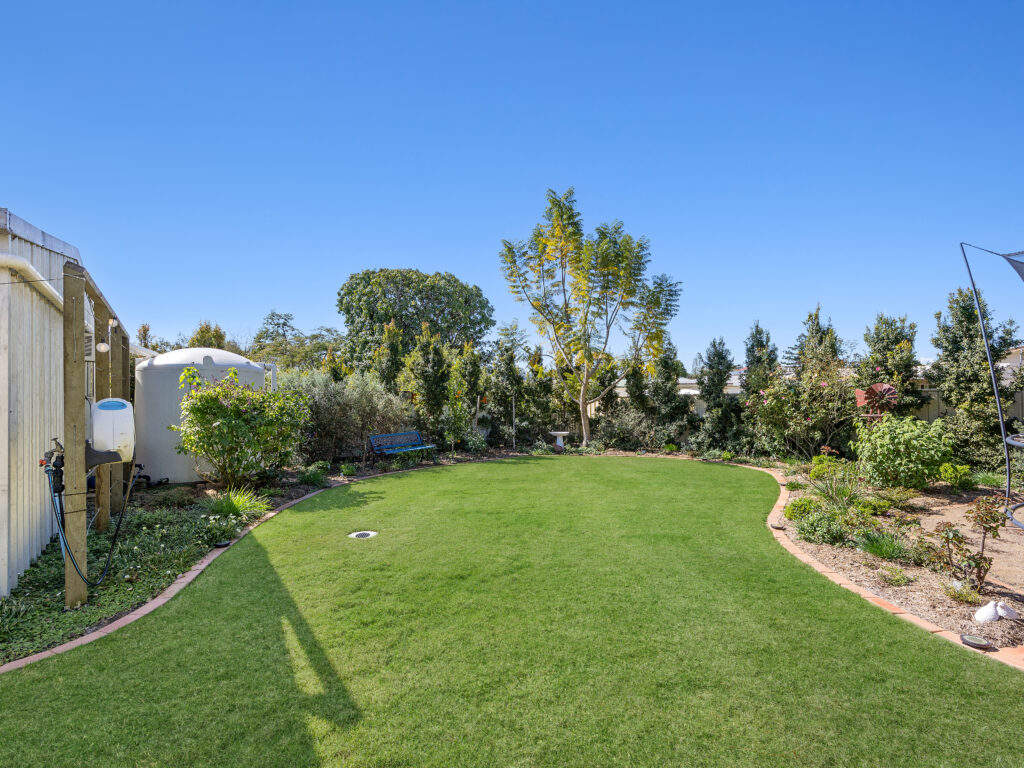 68 Cole Street, Silkstone, QLD 4304