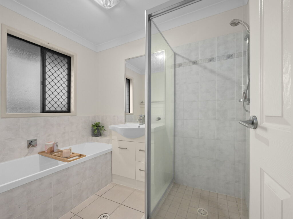 30 Burswood Close, Wulkuraka, QLD 4305