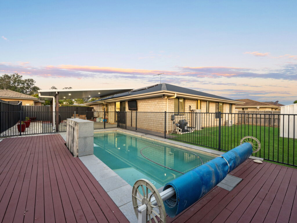 30 Burswood Close, Wulkuraka, QLD 4305