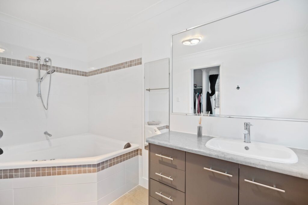 353 Spring Mountain Drive, Greenbank, QLD 4124