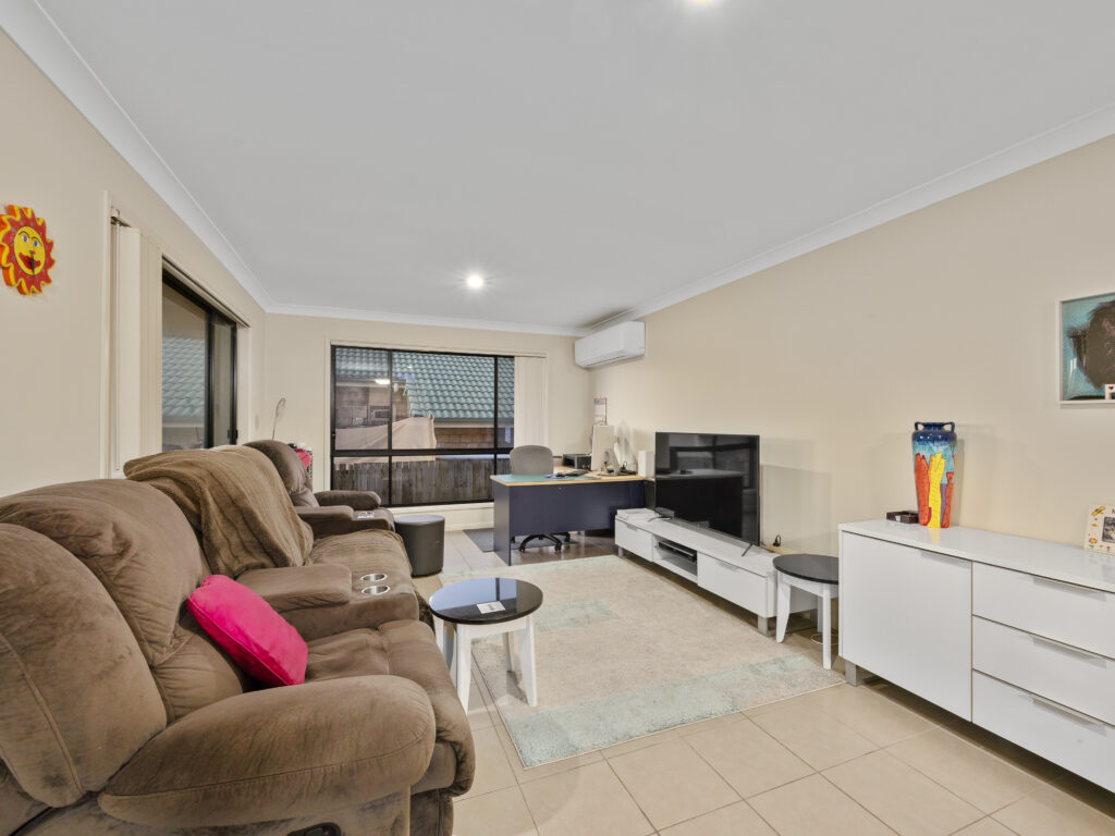 30 Bonogin Court, Redbank Plains, QLD 4301