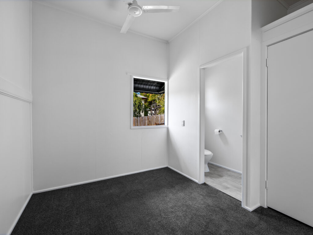 71 Brisbane Road, Bundamba, QLD 4304