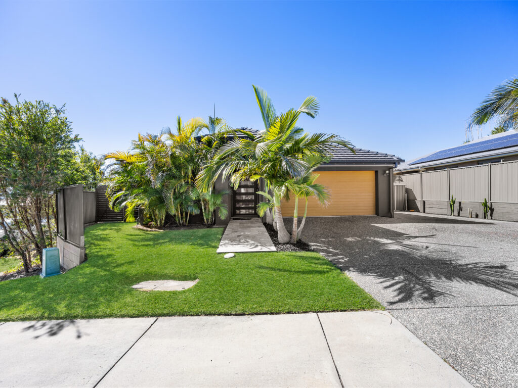 85 Creekwood Circuit, Spring Mountain, QLD 4300