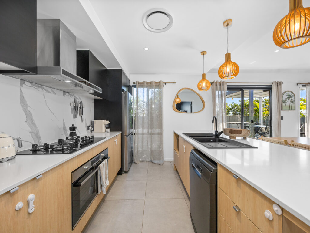 85 Creekwood Circuit, Spring Mountain, QLD 4300