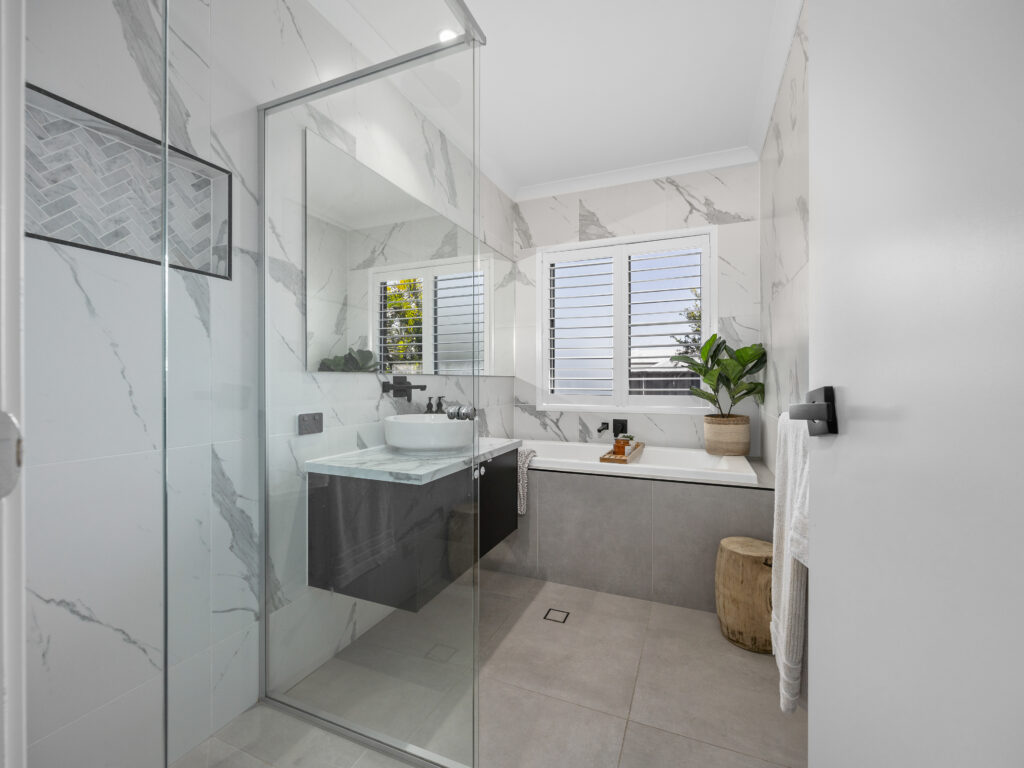 85 Creekwood Circuit, Spring Mountain, QLD 4300