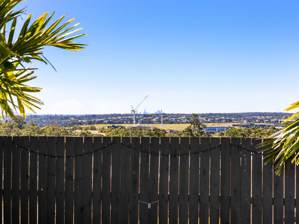 85 Creekwood Circuit, Spring Mountain, QLD 4300