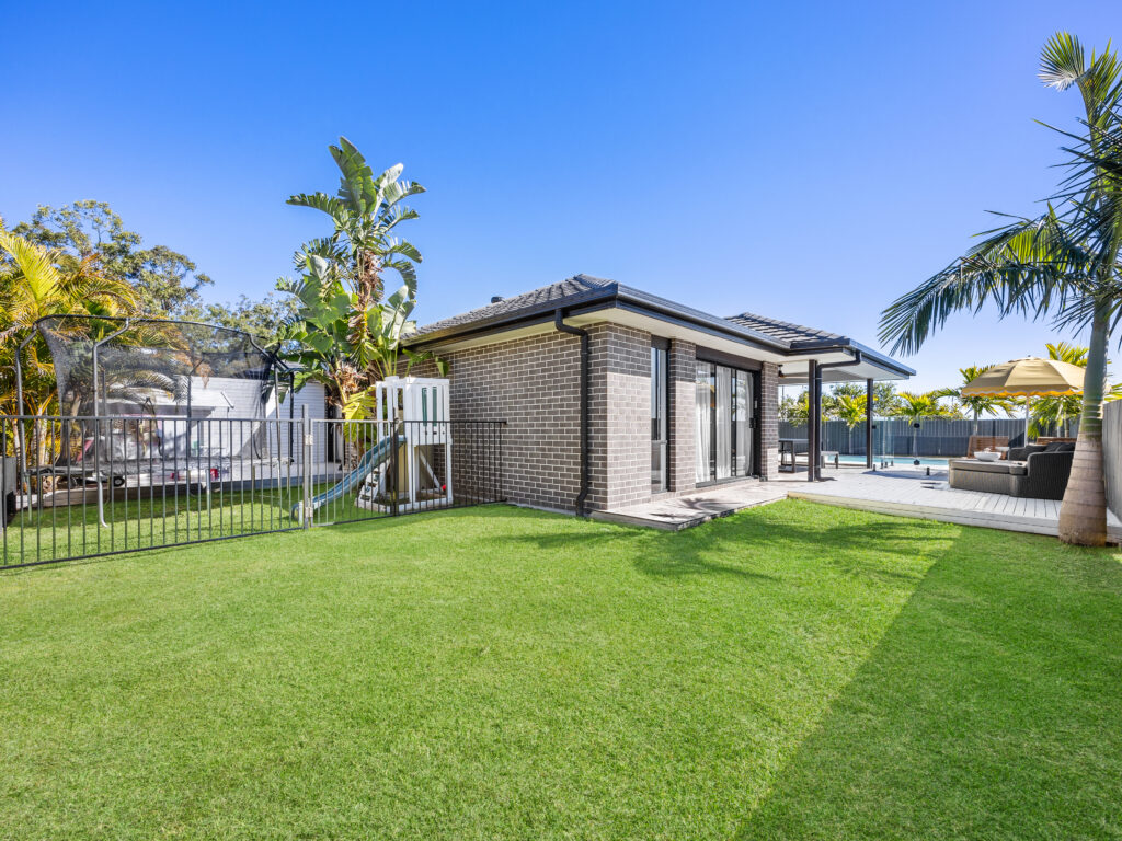 85 Creekwood Circuit, Spring Mountain, QLD 4300
