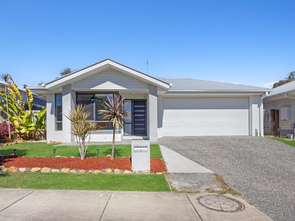 5 Primrose Crescent, Redbank Plains, QLD 4301