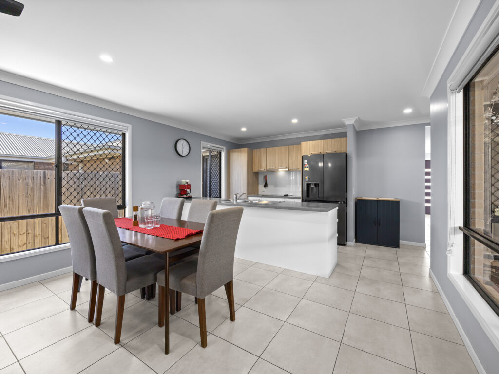 5 Primrose Crescent, Redbank Plains, QLD 4301