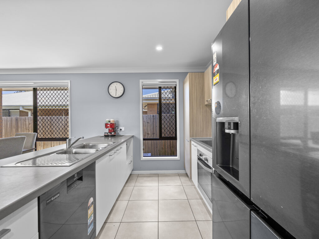 5 Primrose Crescent, Redbank Plains, QLD 4301