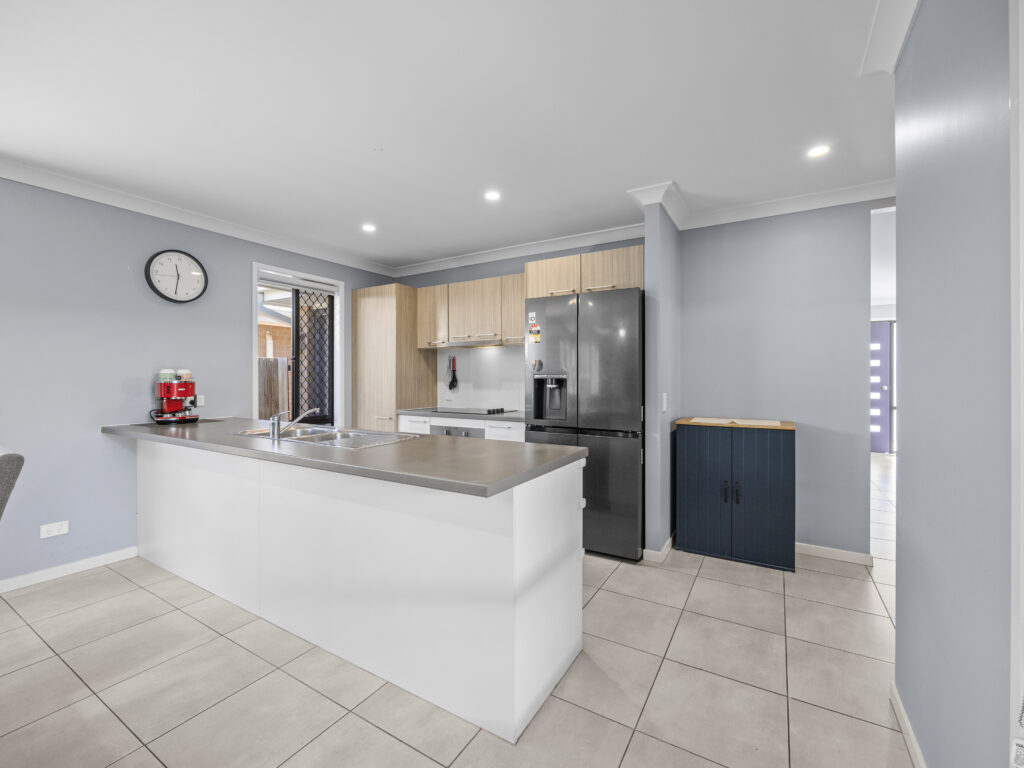 5 Primrose Crescent, Redbank Plains, QLD 4301
