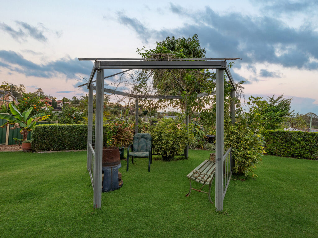 52 Wantana Crescent, Edens Landing, QLD 4207