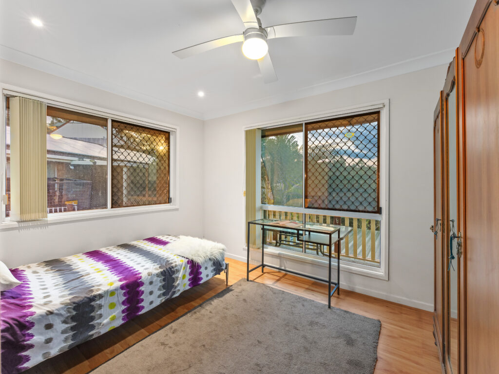 52 Wantana Crescent, Edens Landing, QLD 4207