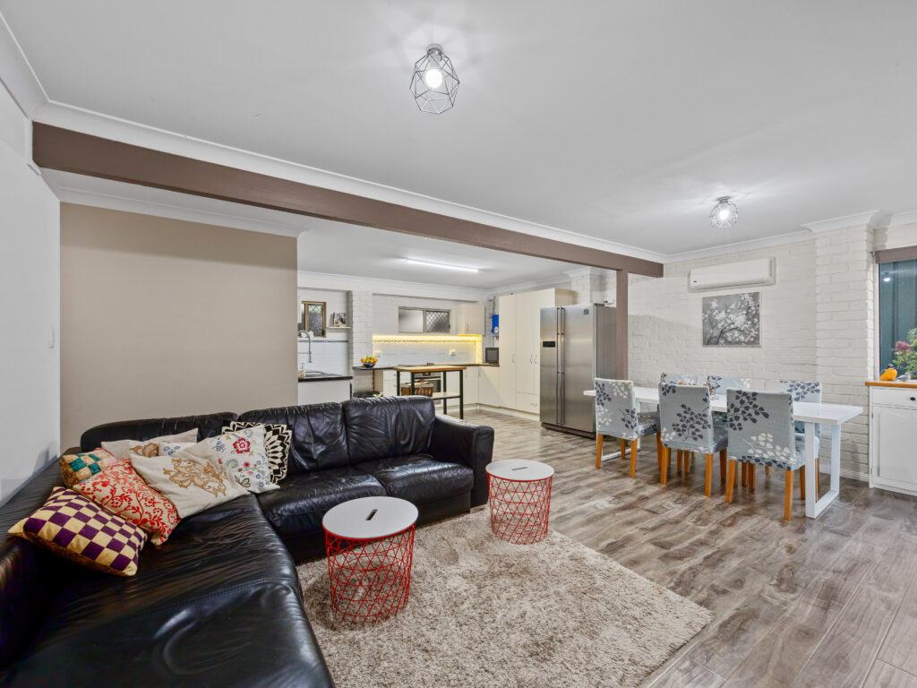 52 Wantana Crescent, Edens Landing, QLD 4207