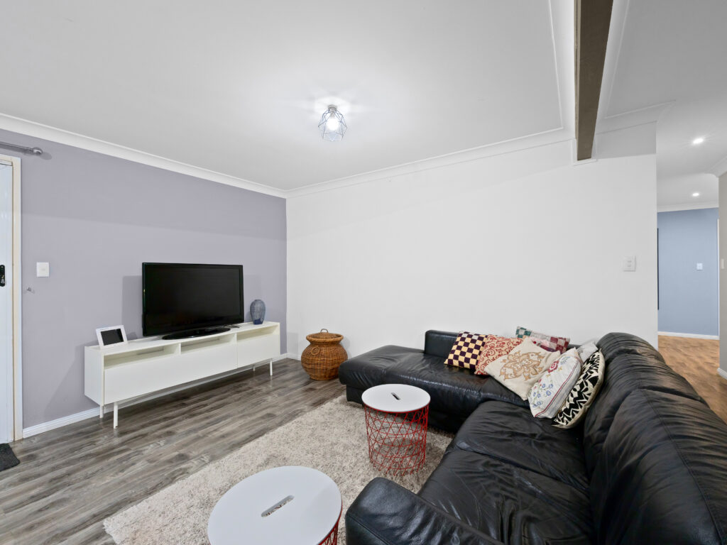 52 Wantana Crescent, Edens Landing, QLD 4207