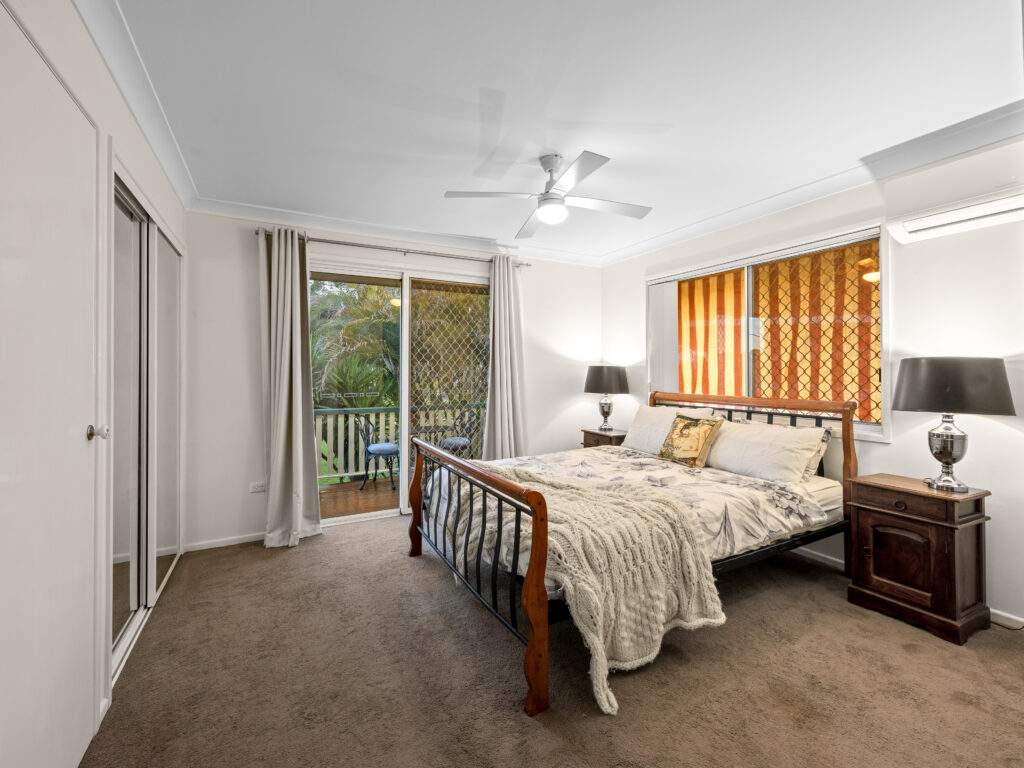 52 Wantana Crescent, Edens Landing, QLD 4207