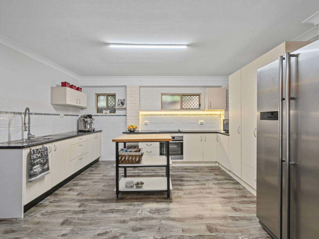 52 Wantana Crescent, Edens Landing, QLD 4207