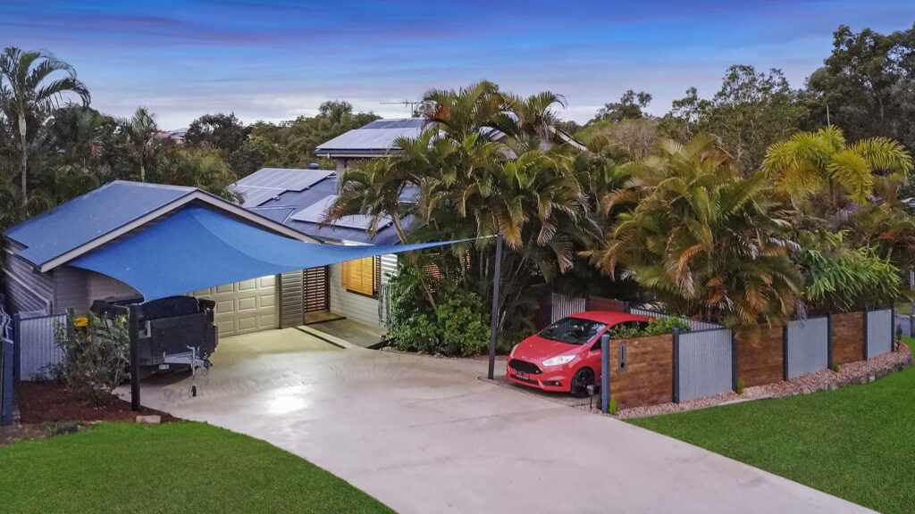 1 Natone Court, Sinnamon Park QLD 4073