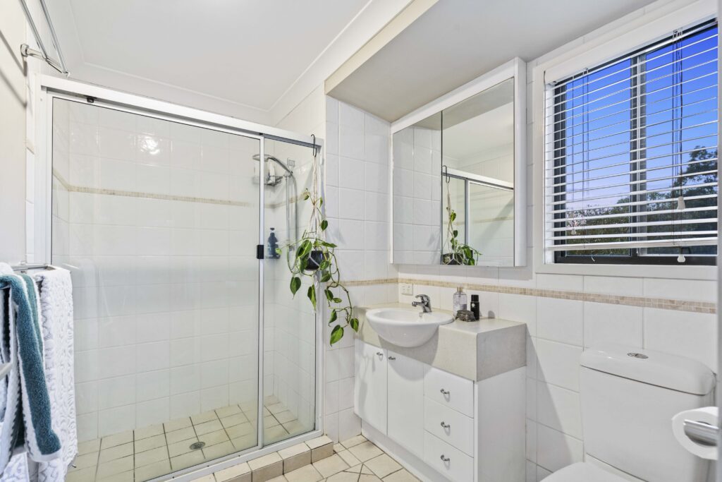1 Natone Court, Sinnamon Park QLD 4073