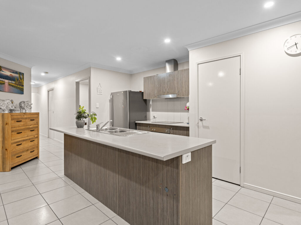 6 Cornelius Drive, Augustine Heights, QLD 4300