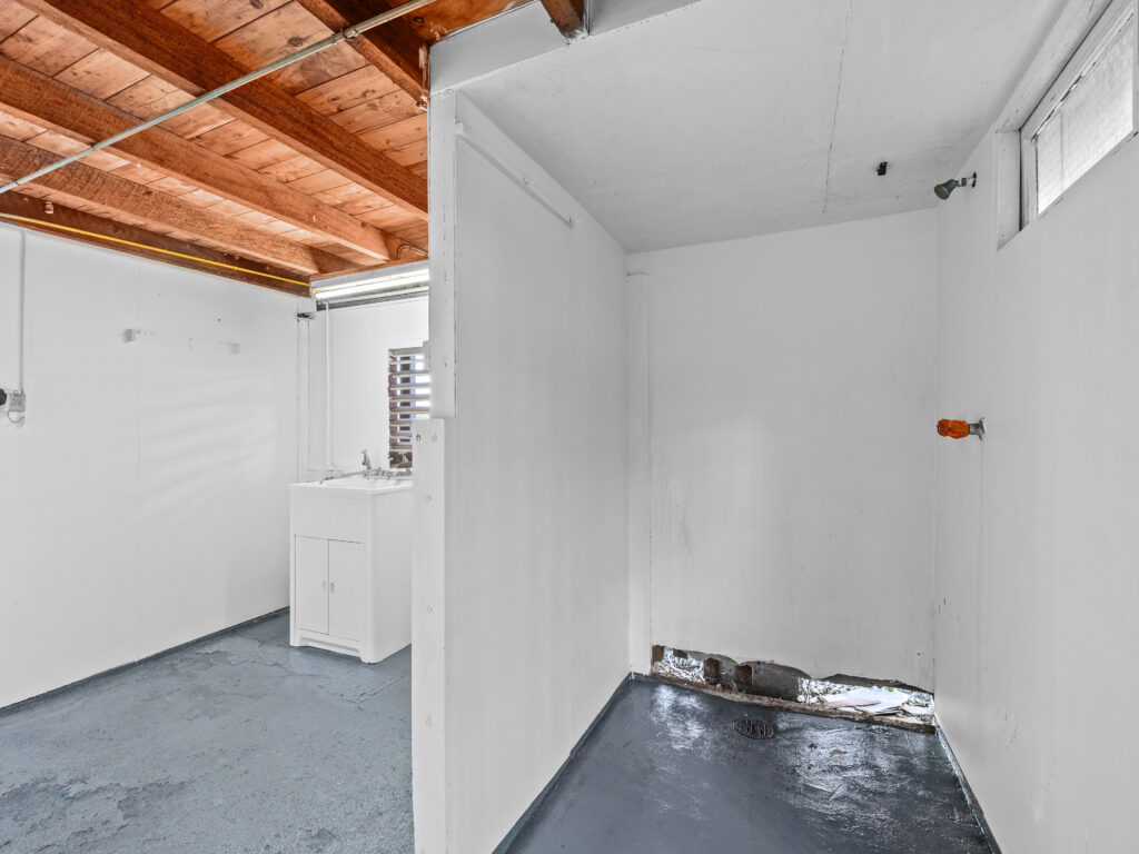 19 Kitchener Street, Booval, QLD 4304
