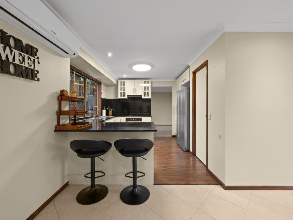 29 Gabbinbar Court, Pine Mountain, QLD 4306
