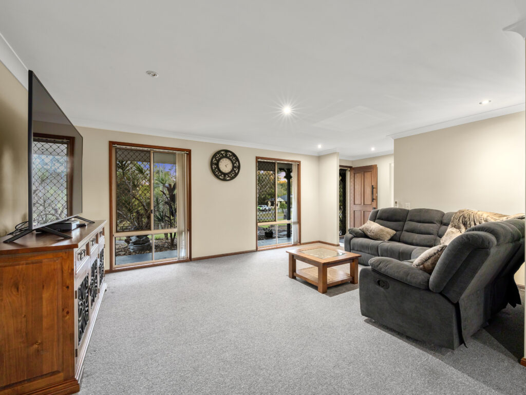 29 Gabbinbar Court, Pine Mountain, QLD 4306