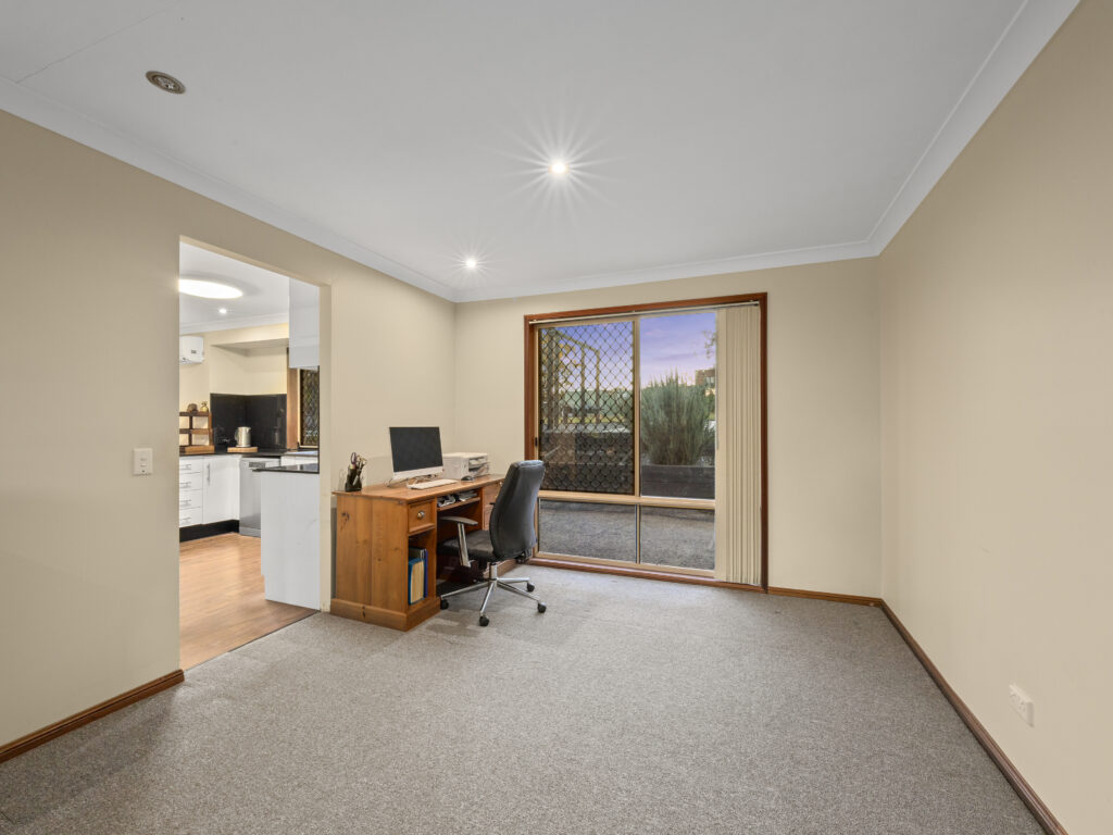 29 Gabbinbar Court, Pine Mountain, QLD 4306