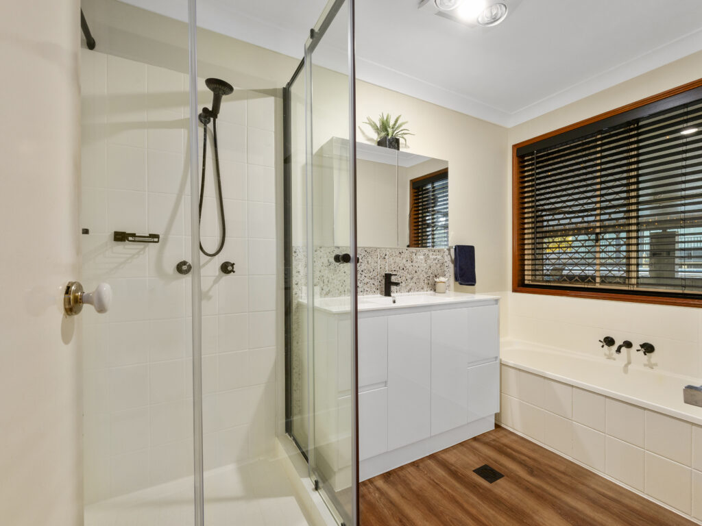 29 Gabbinbar Court, Pine Mountain, QLD 4306