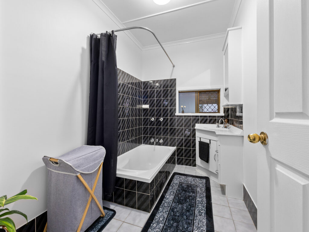 45 Tibbits Street, Bundamba, QLD 4304