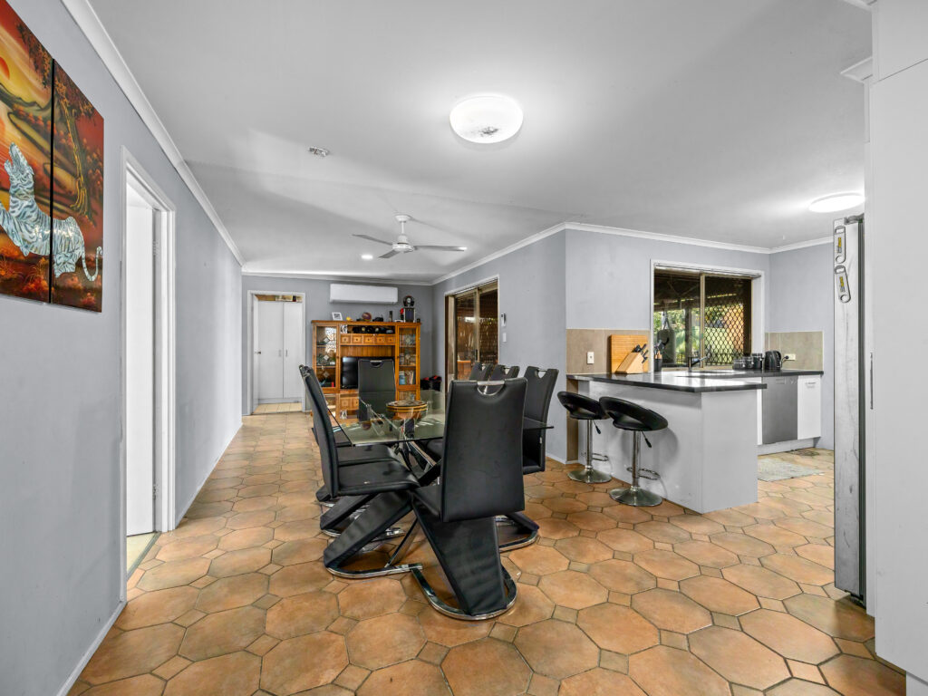 20 Haswell Court, Raceview, QLD 4305