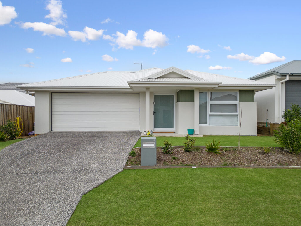 4 Gibson Street, White Rock, QLD 4306