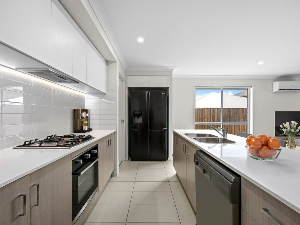 4 Gibson Street, White Rock, QLD 4306