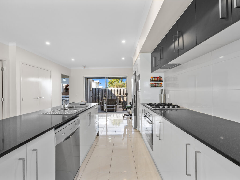 5 Waterfern Way, Ripley, QLD 4306
