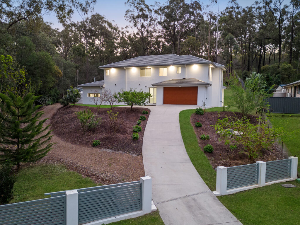 13 Senna Close, Pine Mountain, QLD 4306