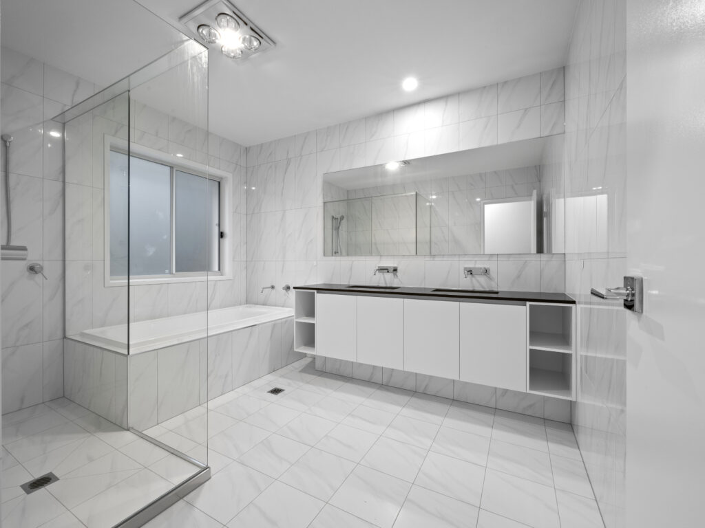 13 Senna Close, Pine Mountain, QLD 4306