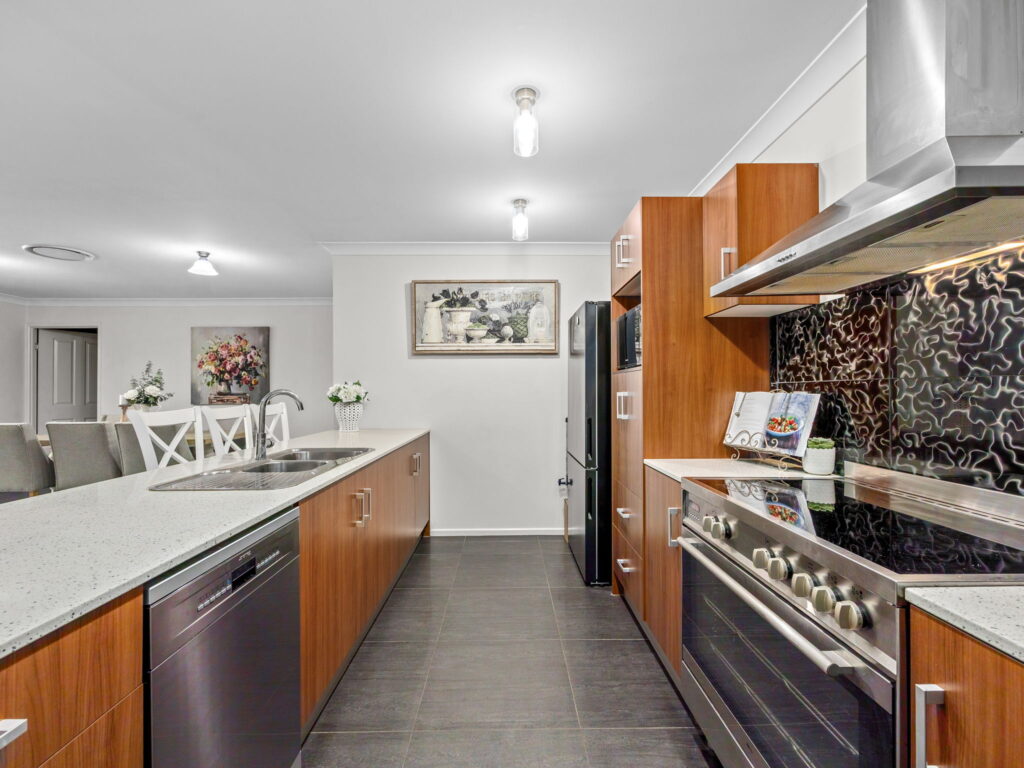 128 Owens Street, Marburg, QLD 4346