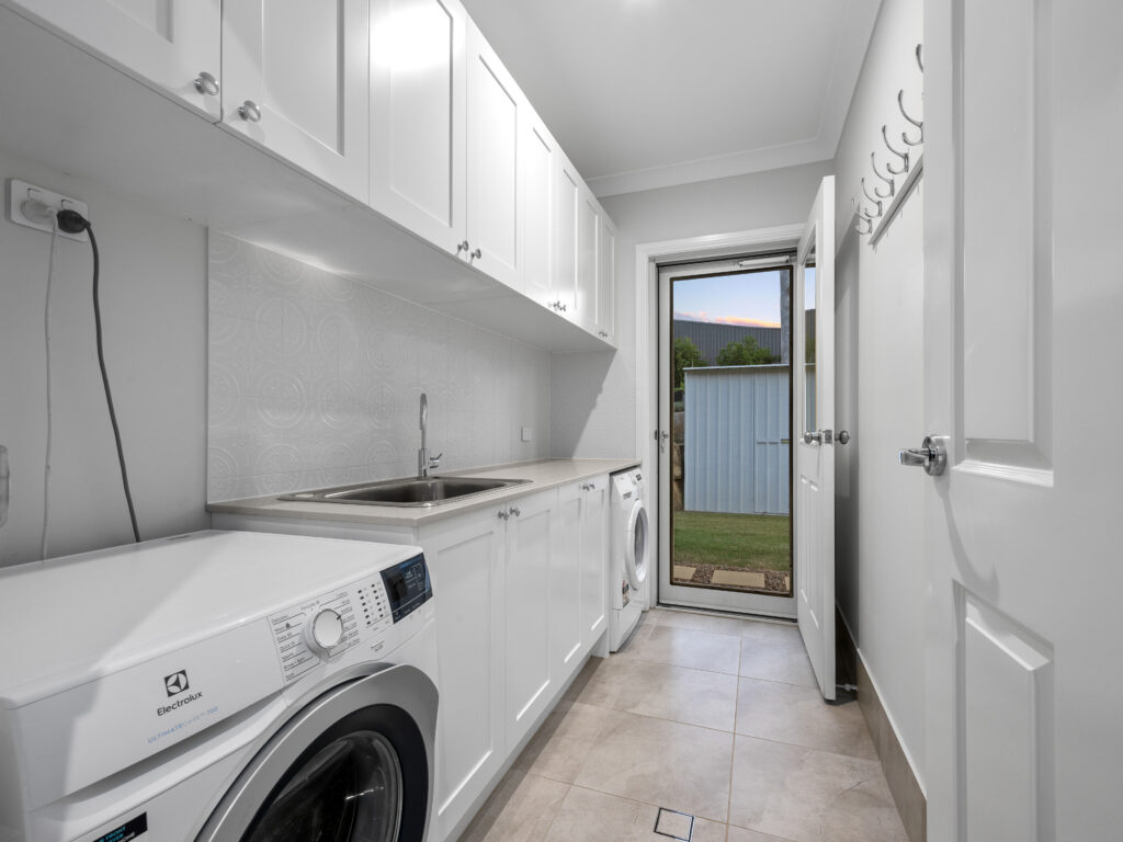 48 Hood Street, Karalee, QLD 4306